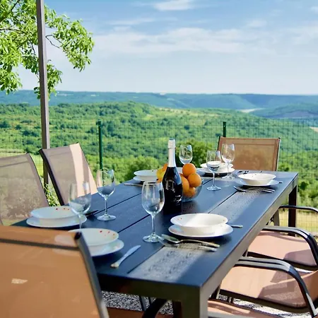 Stancija Loj With Private Pool