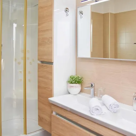 Stancija Loj With Private Pool *